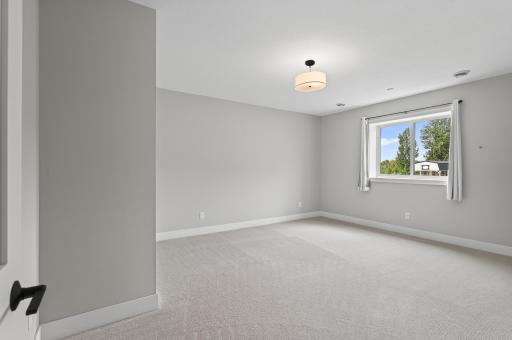 19990 Fairlawn Avenue, Prior Lake, MN 55372