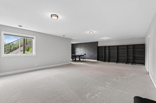 19990 Fairlawn Avenue, Prior Lake, MN 55372