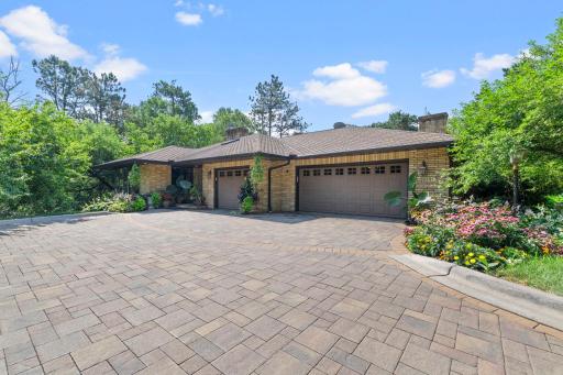 6191 Crackleberry Trail, Woodbury, MN 55129