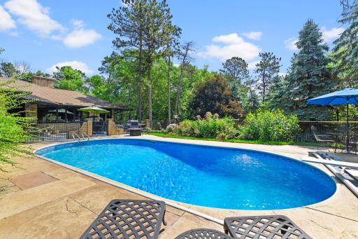 6191 Crackleberry Trail, Woodbury, MN 55129