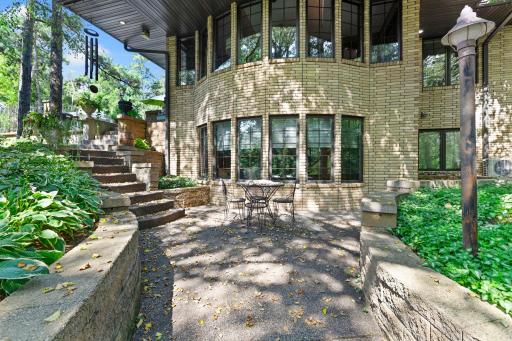 6191 Crackleberry Trail, Woodbury, MN 55129
