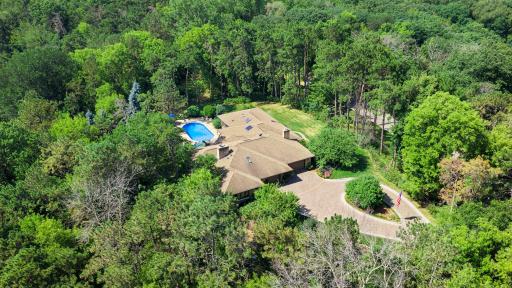 6191 Crackleberry Trail, Woodbury, MN 55129