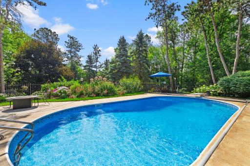 6191 Crackleberry Trail, Woodbury, MN 55129