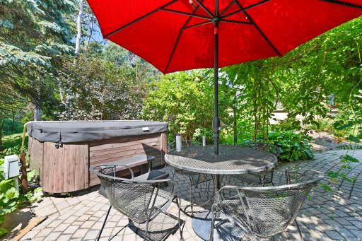 6191 Crackleberry Trail, Woodbury, MN 55129