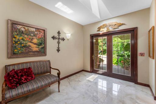 6191 Crackleberry Trail, Woodbury, MN 55129
