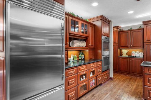 6191 Crackleberry Trail, Woodbury, MN 55129