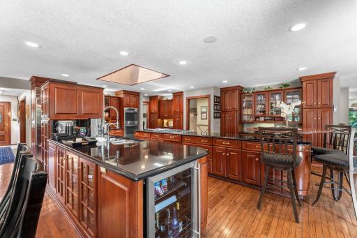 6191 Crackleberry Trail, Woodbury, MN 55129