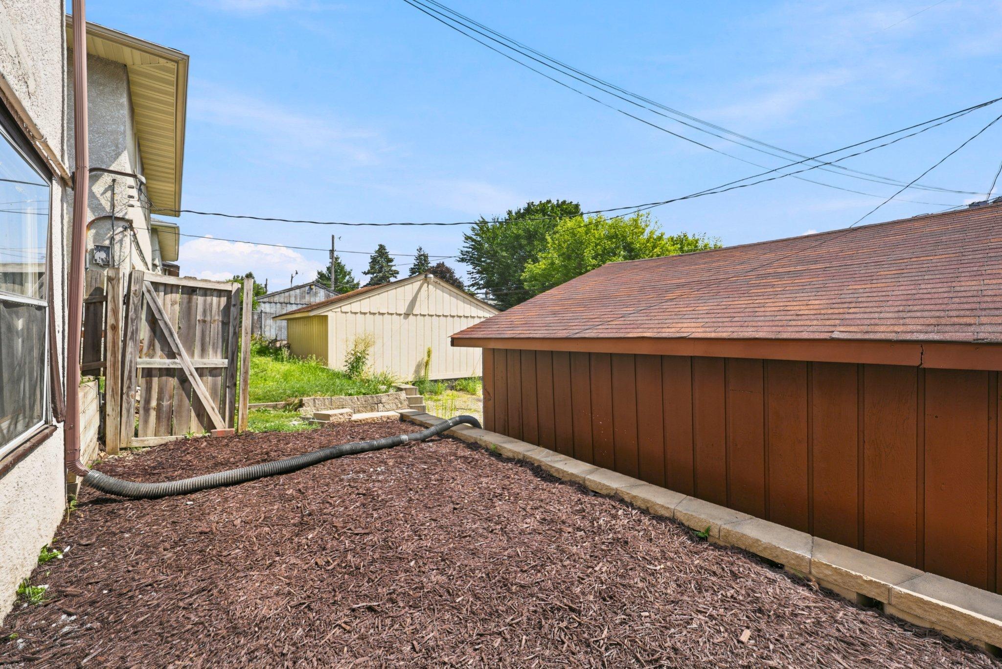 518_37th_Ave_NE_Minneapolis_MN_55421_USA_057.jpg