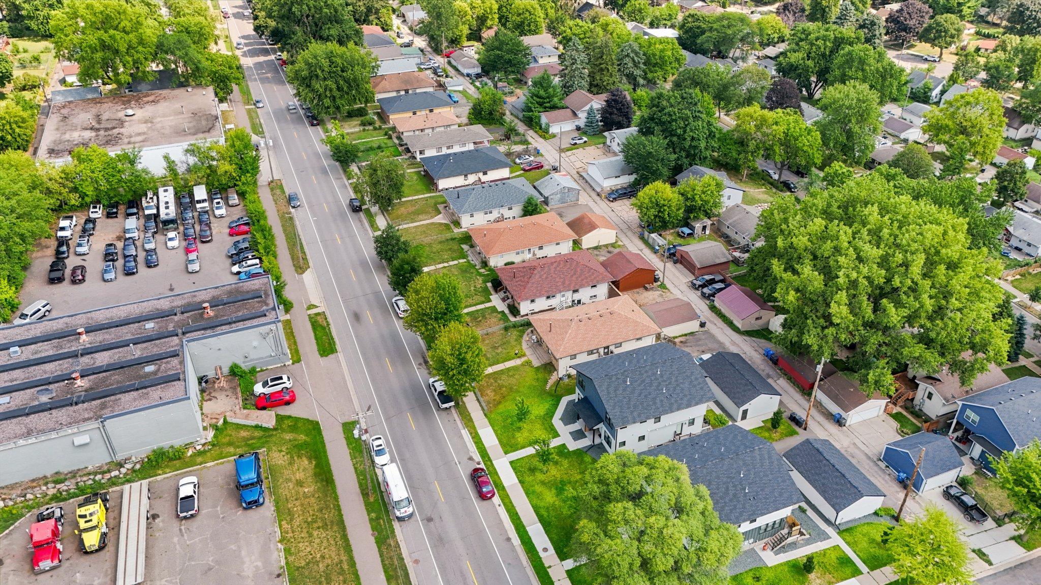 518_37th_Ave_NE_Minneapolis_MN_55421_USA_014.jpg