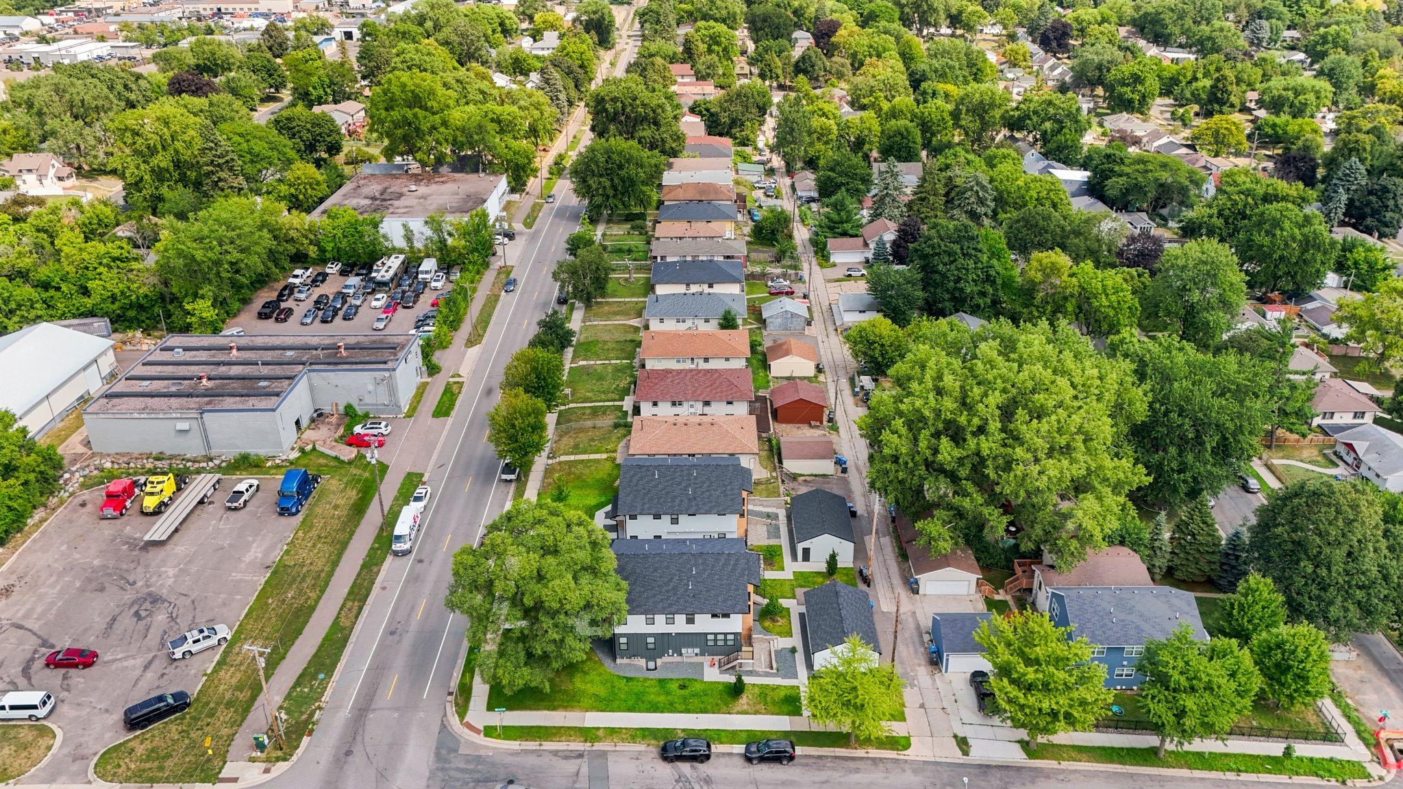 518_37th_Ave_NE_Minneapolis_MN_55421_USA_015.jpg