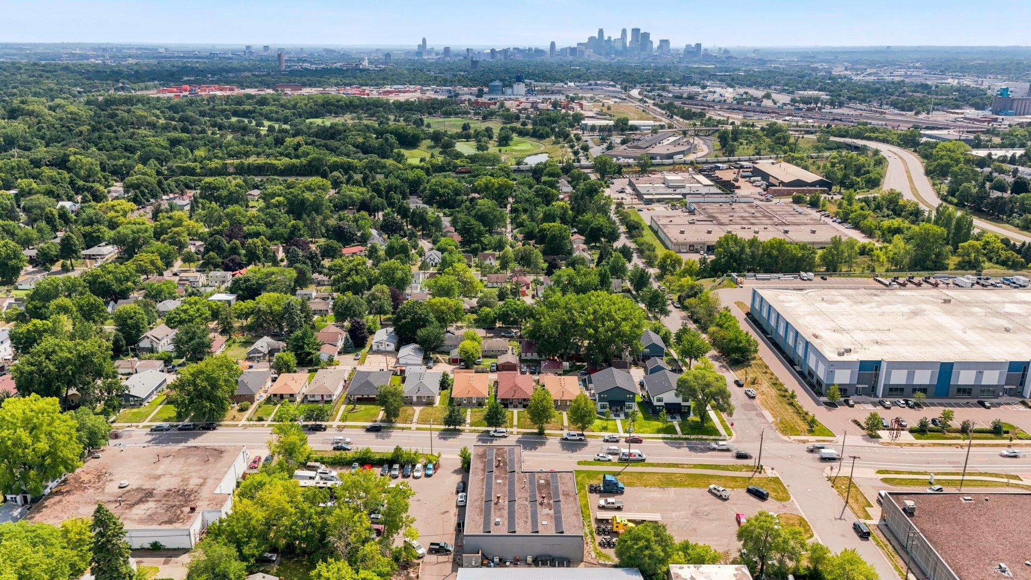 518_37th_Ave_NE_Minneapolis_MN_55421_USA_006.jpg
