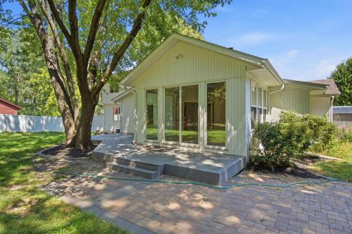 7610 Heritage Road, Eden Prairie, MN 55346