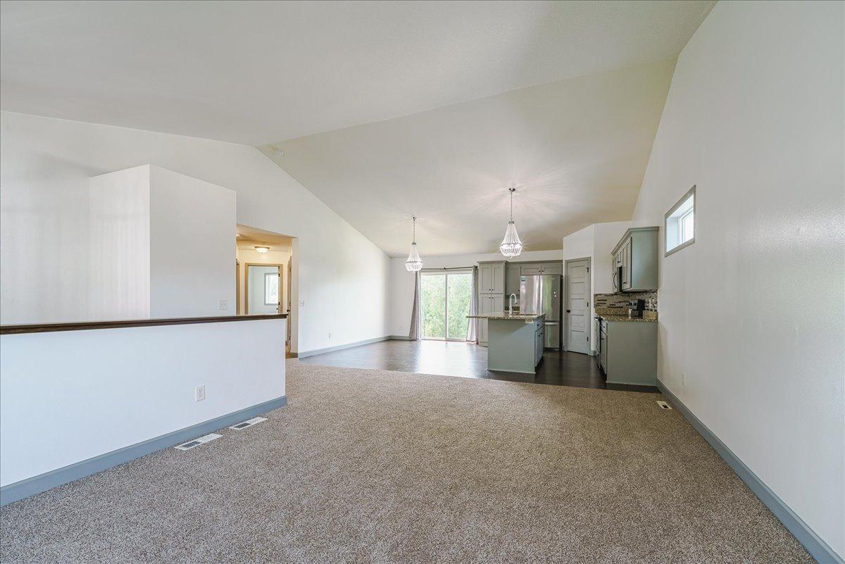 11-Living Room.jpg