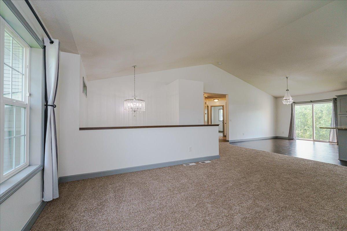 10-Living Room.jpg