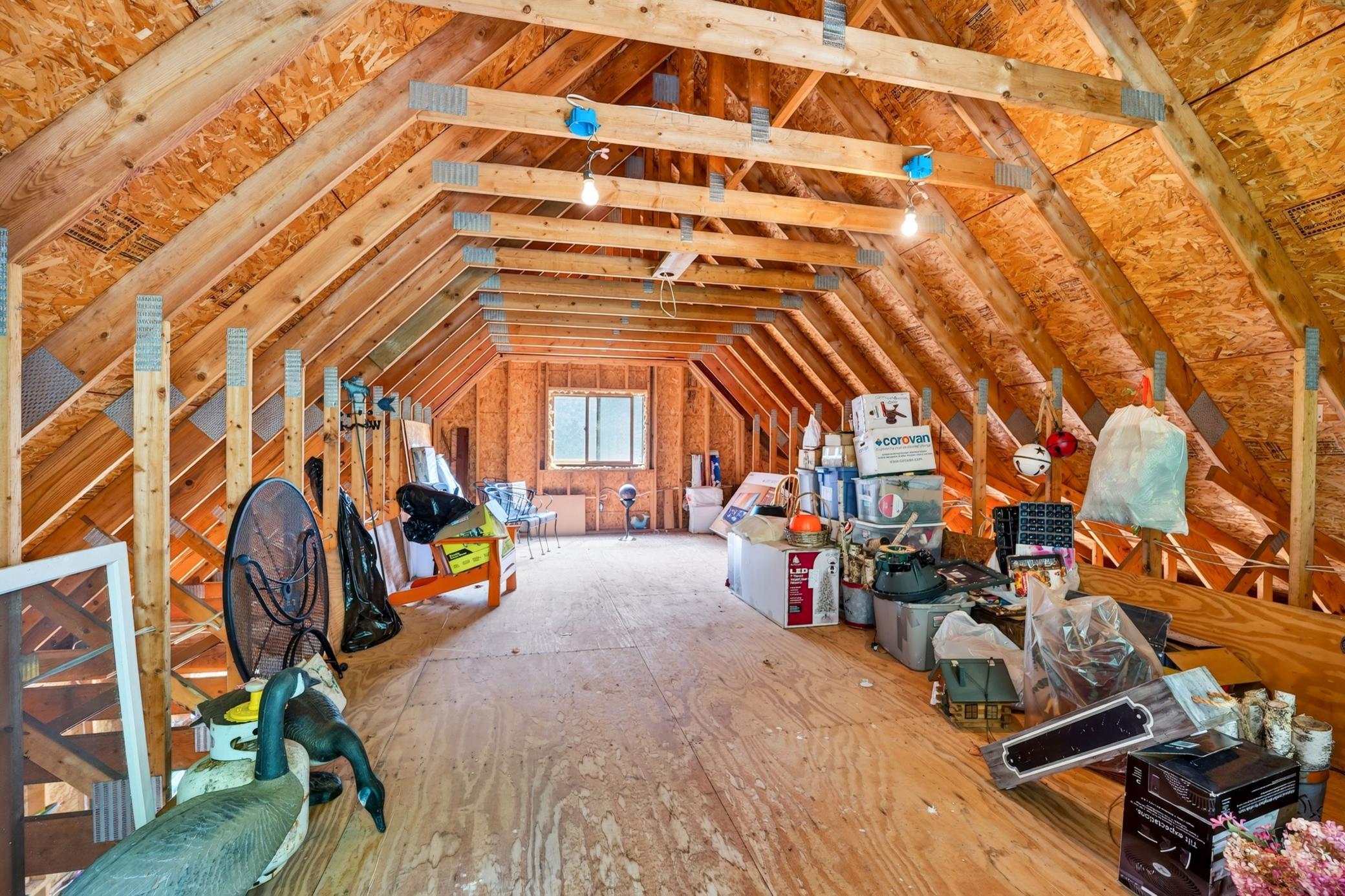 Upper level of the garage, ready to finish off.