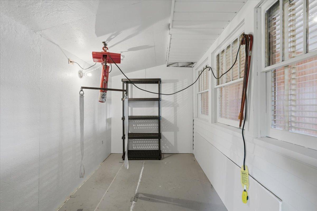 29-Utility Room.jpg