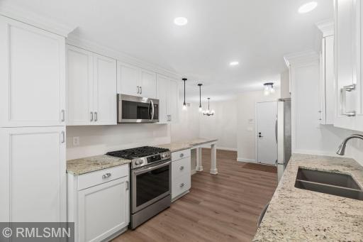 5237 Balmoral Lane, Bloomington, MN 55437