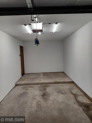 5237 Balmoral lane garage #2.jpg