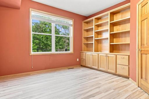 655 Lexie Court, Eagan, MN 55123