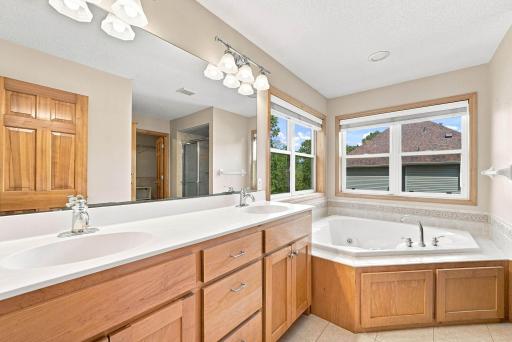 655 Lexie Court, Eagan, MN 55123