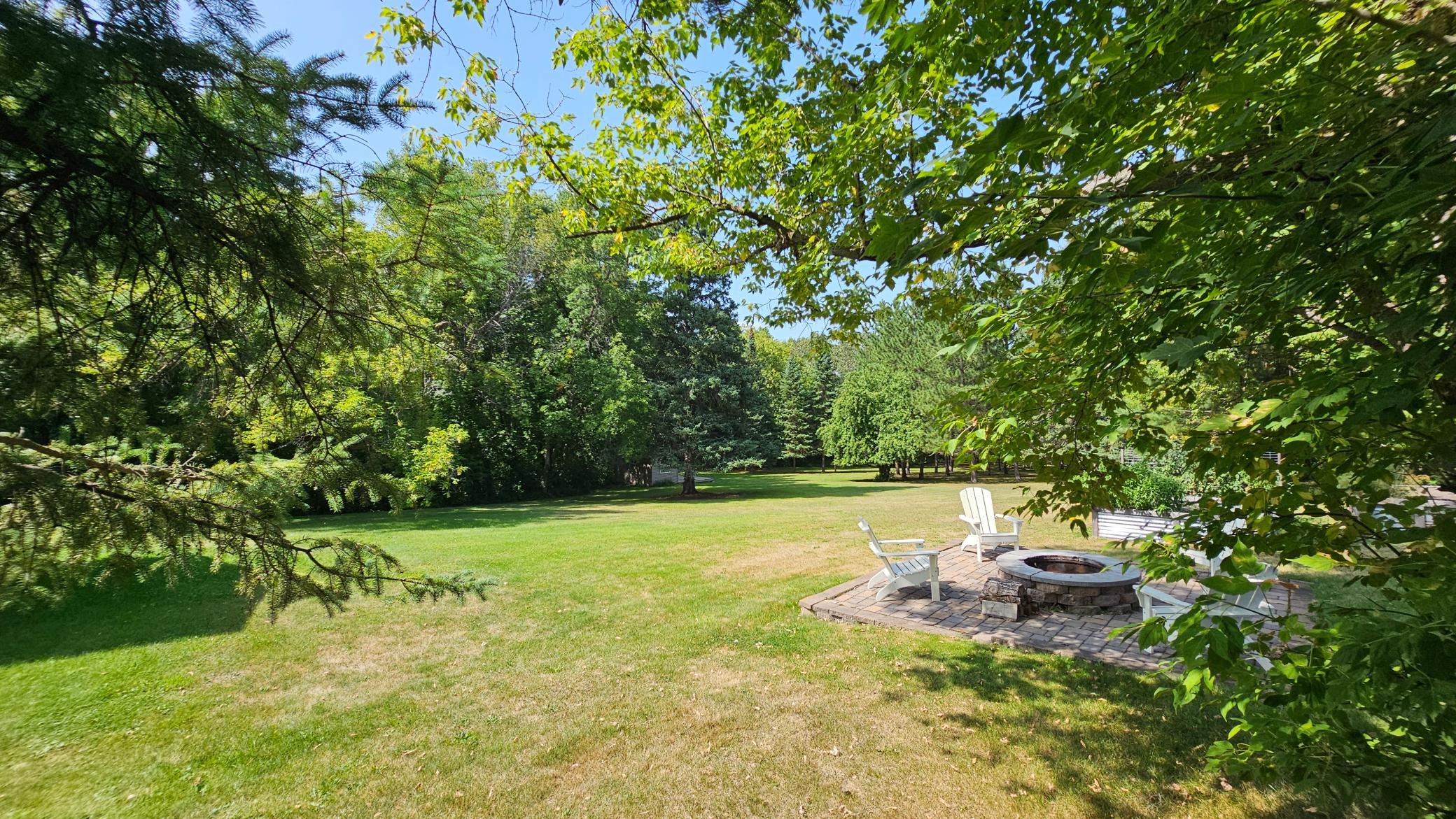 Back length of property has the Lost River running through it