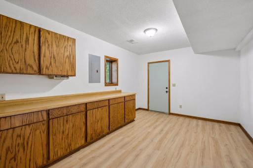 16015 Oak Shore Drive, Lakeville, MN 55044