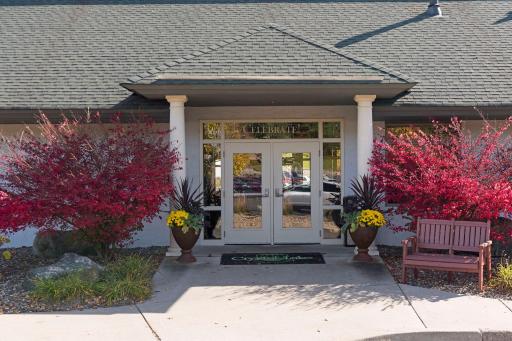 16015 Oak Shore Drive, Lakeville, MN 55044