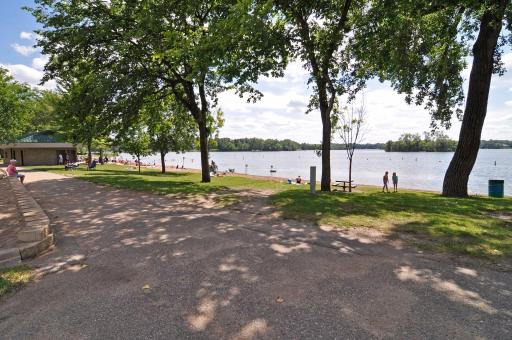16015 Oak Shore Drive, Lakeville, MN 55044