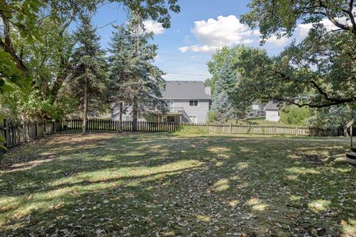 16015 Oak Shore Drive, Lakeville, MN 55044