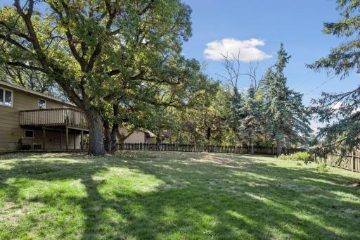 16015 Oak Shore Drive, Lakeville, MN 55044