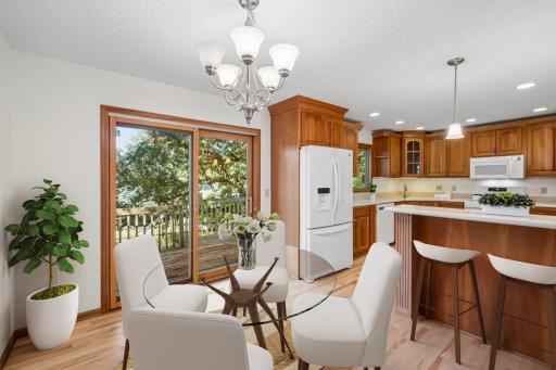 16015 Oak Shore Drive, Lakeville, MN 55044