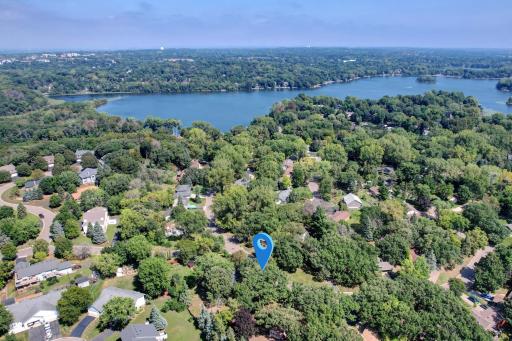 16015 Oak Shore Drive, Lakeville, MN 55044