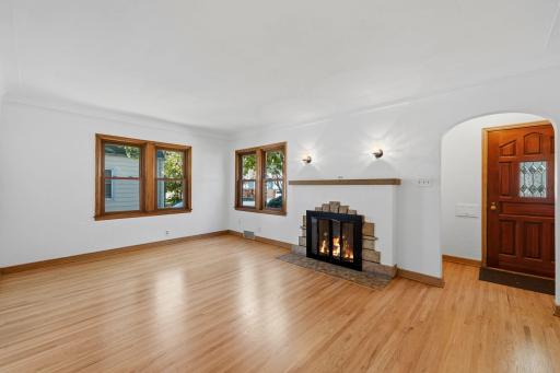 1200 Idaho Avenue W, Saint Paul, MN 55108