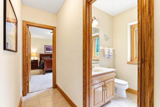 Lower level 3/4 bathroom