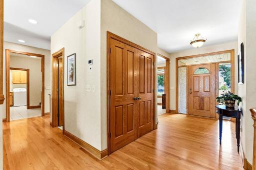 Spacious foyer, hardwood floors & solid 6-panel doors