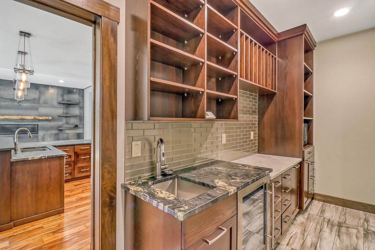 Kitchen Butler's Pantry