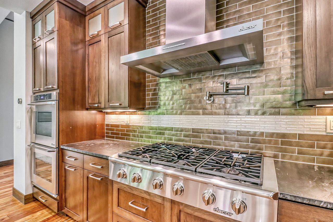Gas Range w/ Pot filler
