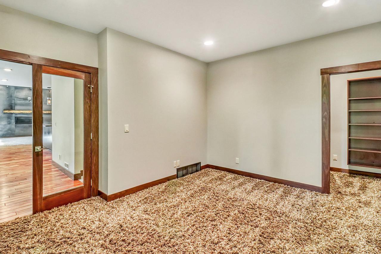 Den/Office/Bedroom