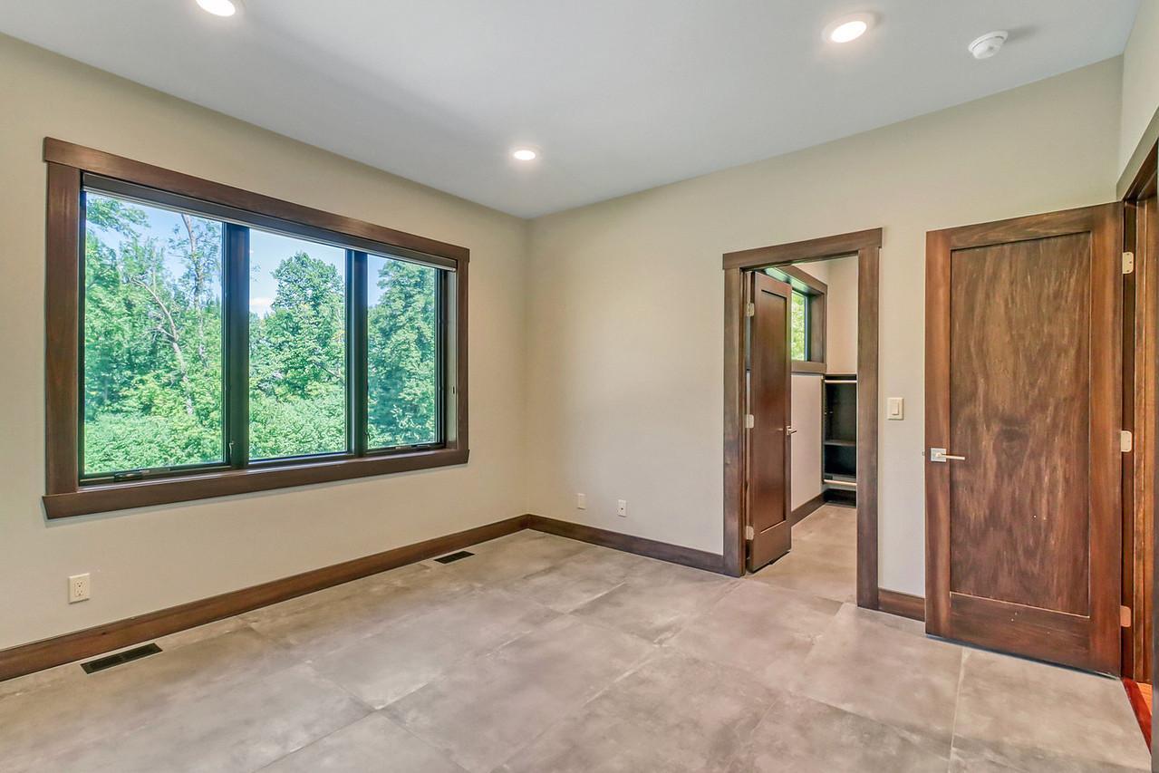 Upstairs Bedroom2.2