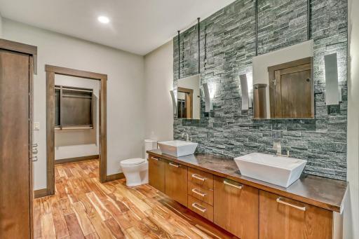 405 20th Avenue E, West Fargo, ND 58078