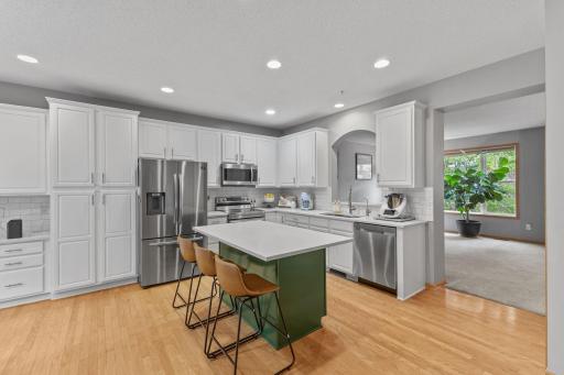 13892 52nd Avenue N, Plymouth, MN 55446