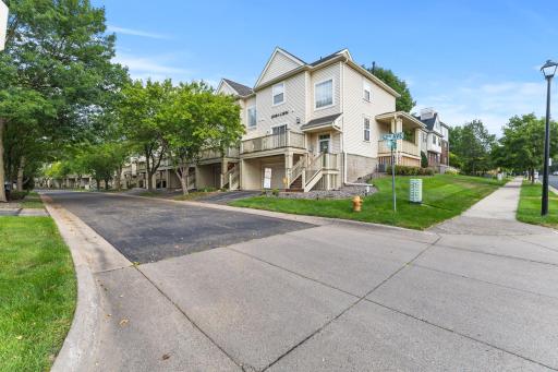 13892 52nd Avenue N, Plymouth, MN 55446