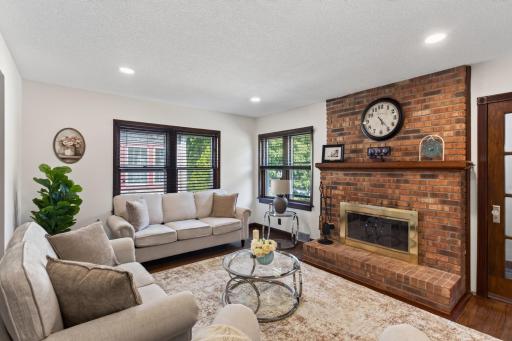 3807 Hubbard Avenue N, Robbinsdale, MN 55422