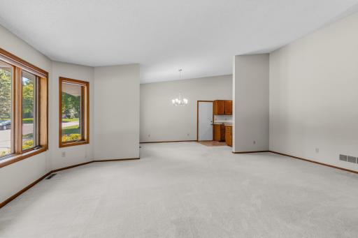 2558 Sumac Circle, White Bear Lake, MN 55110