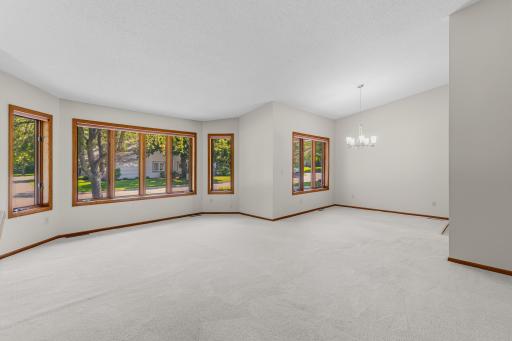 2558 Sumac Circle, White Bear Lake, MN 55110