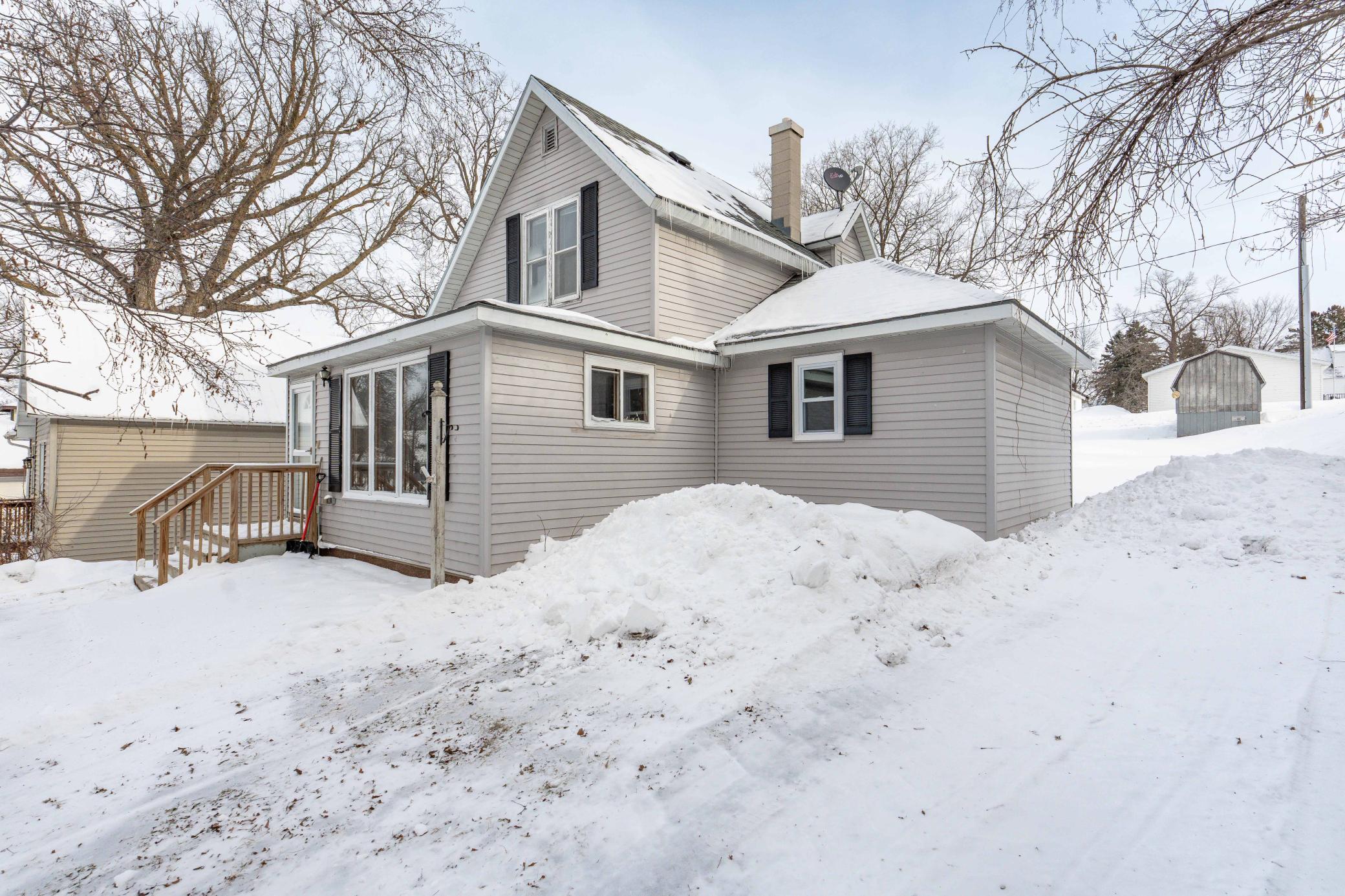 313 3rd St SE PR