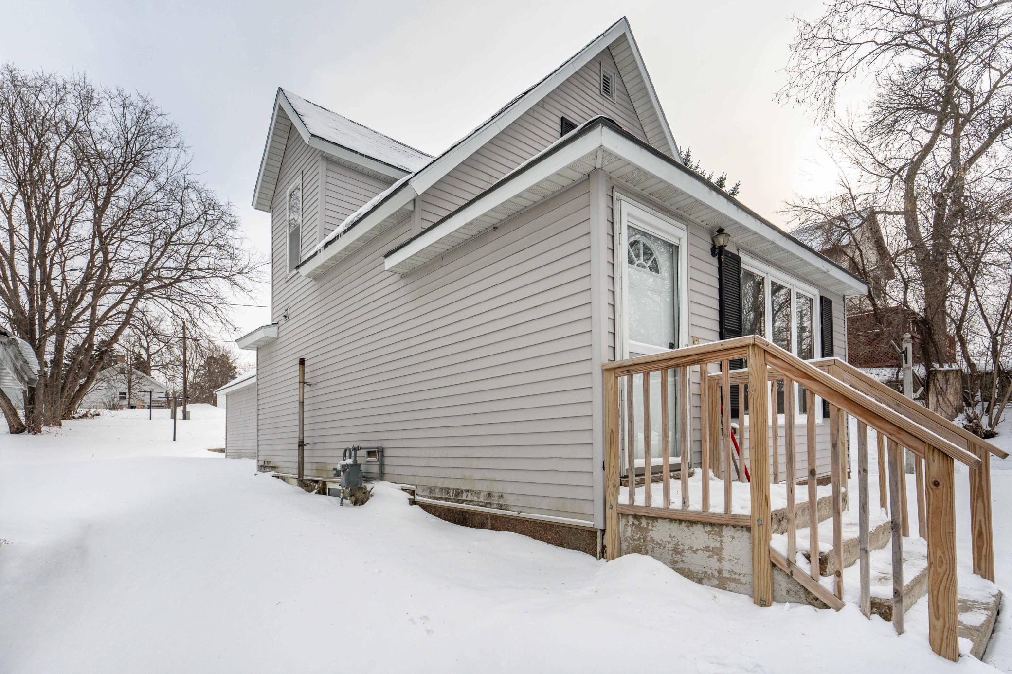 313 3rd St SE PR