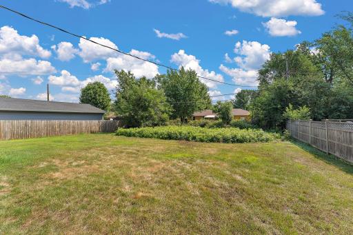 5906 Dupont Avenue N, Brooklyn Center, MN 55430