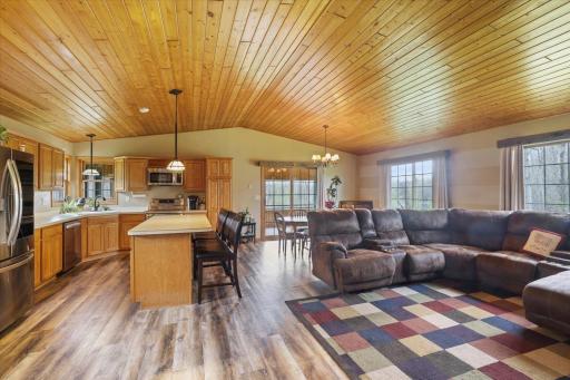 1102 Prairie River Trail, Grand Rapids, MN 55744