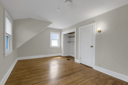 Front unit upstairs bedroom #2